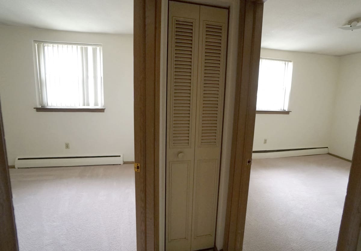 Photos and Video of Priscilla Standish Apartments in St. Paul, MN